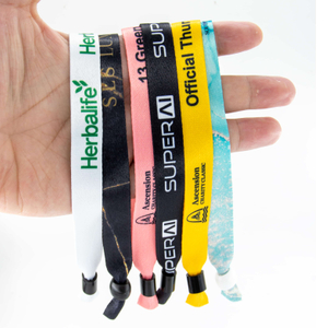 Fashion Glow In Dark Colorful Wristband Bulk Custom For Theme Park Party Wedding Souvenir Kids Activity Pack