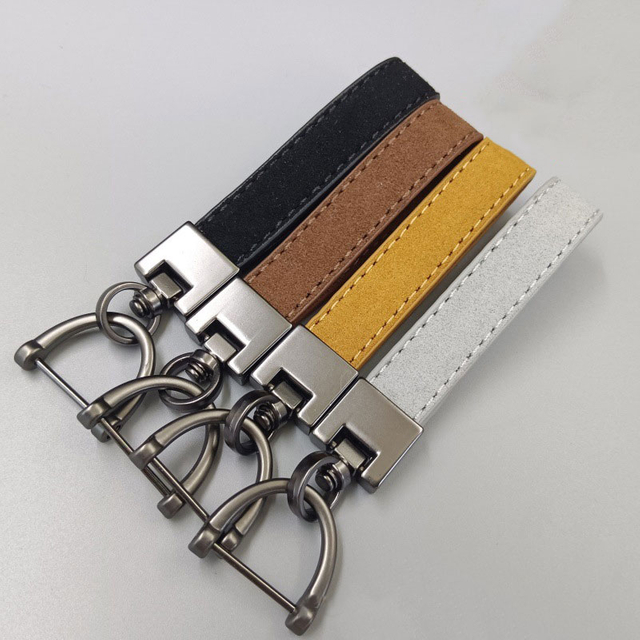 Simple Minimalist Leather Car Keychain with Metal Ring Fashionable Everyday Use Gift for Car Lovers