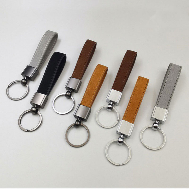 Stylish Trendy Quilted Leather Keychain with Rhinestone-studded Flower Charm Metal Hardware Daily Fashion Accessory