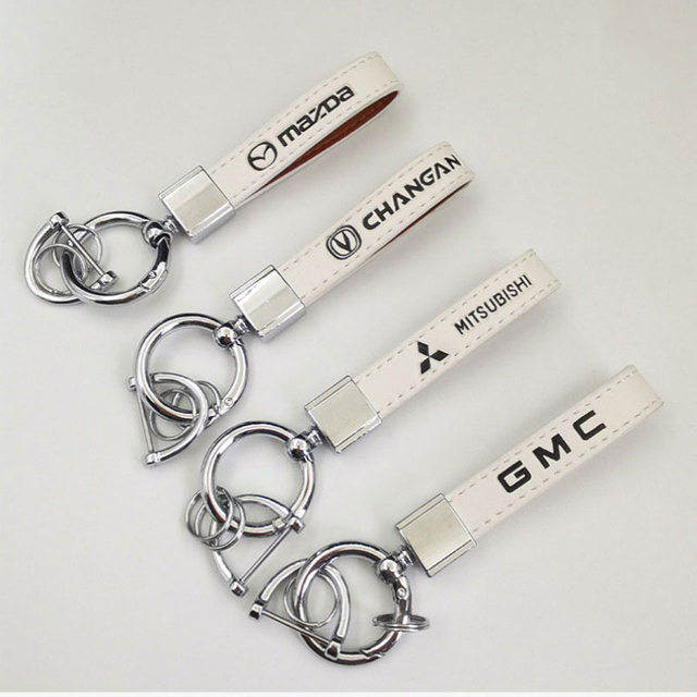 Stylish Trendy Quilted Leather Keychain with Rhinestone-studded Flower Charm Metal Hardware Daily Fashion Accessory